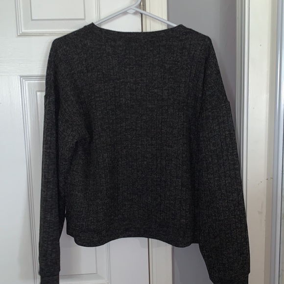 Cropped sweater - Picture 2 of 3